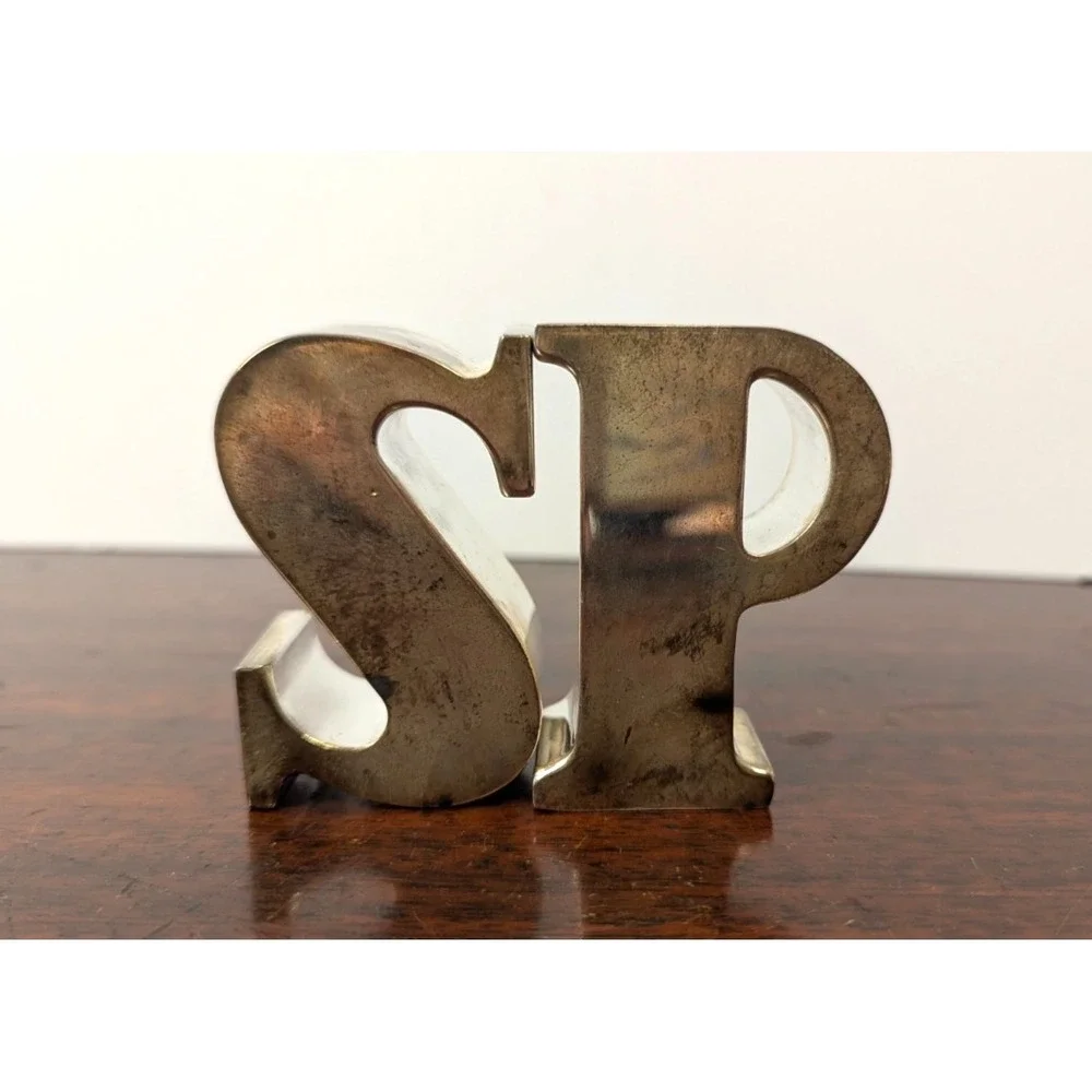 Modern Metallic Silver Monogram Letter S & P Salt Pepper Shaker Set Alphabet